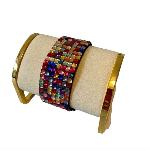 Multi-colored Jeweled Bracelet w/ pretty heart shaped buckle clasp. - Picture 6 of 9